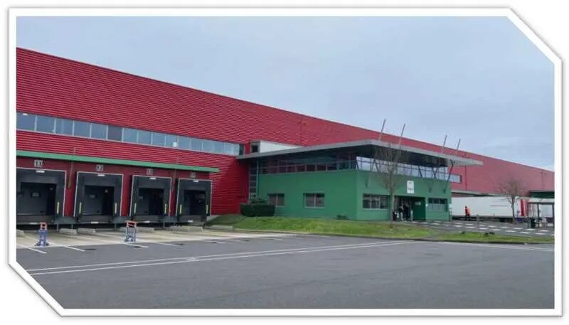 Industrial in Le Coudray-Montceaux for lease - Building Photo - Image 2 of 13