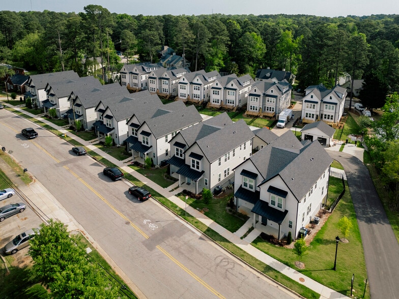 5045 Lundy Dr, Raleigh, NC for sale - Building Photo - Image 2 of 21