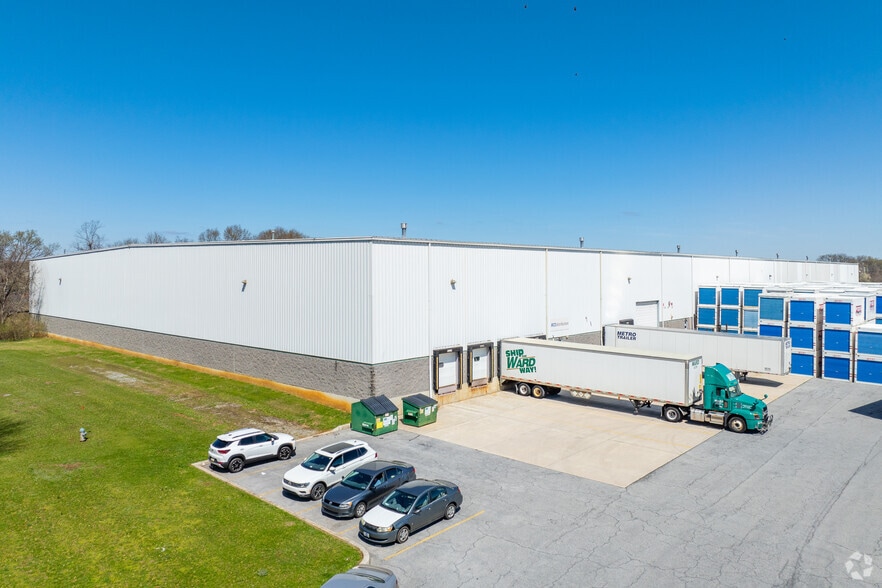 1011 Aip Dr, Middletown, PA for lease - Building Photo - Image 2 of 5