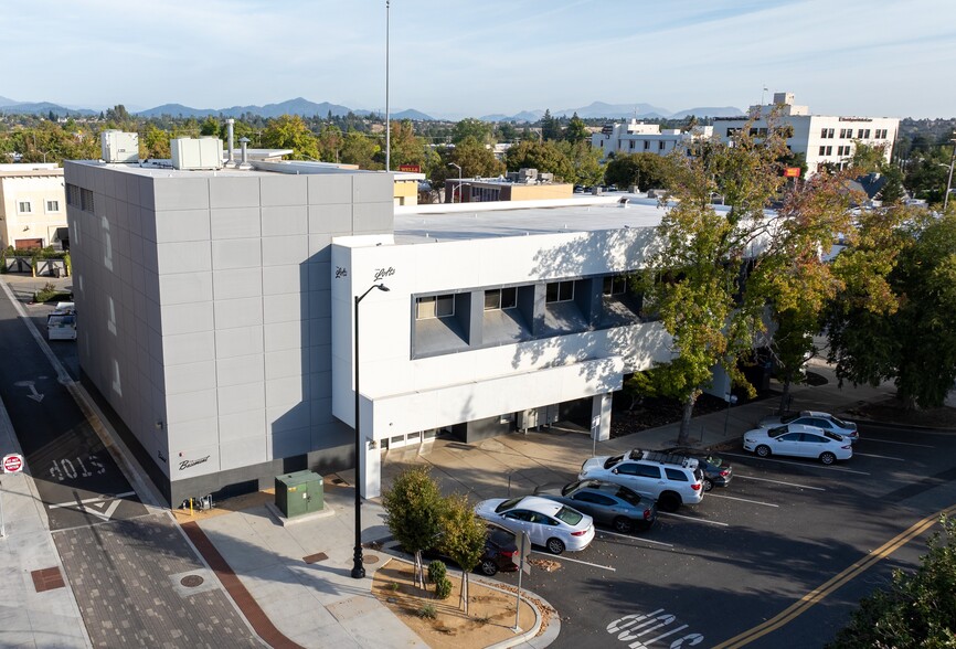 1320 Yuba St, Redding, CA for lease - Building Photo - Image 1 of 17