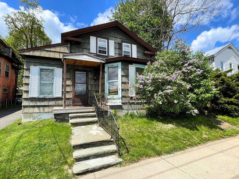 123 Oak St, Binghamton, NY for sale - Building Photo - Image 1 of 1