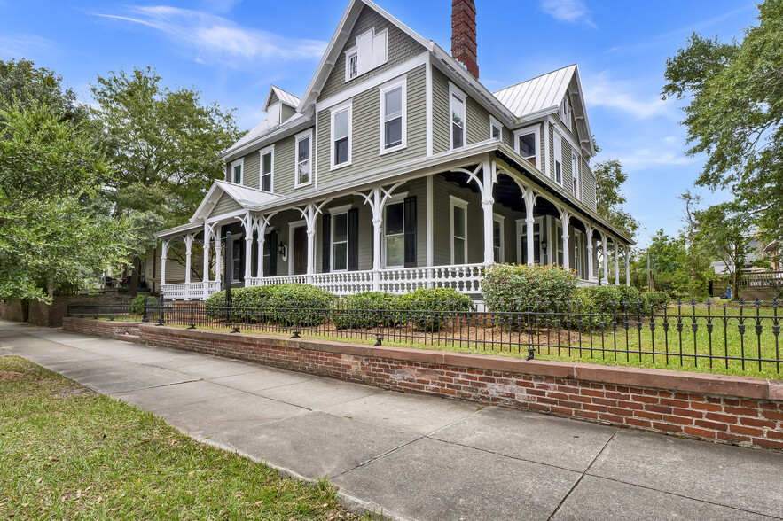 708 Market St, Wilmington, NC for sale - Primary Photo - Image 1 of 80