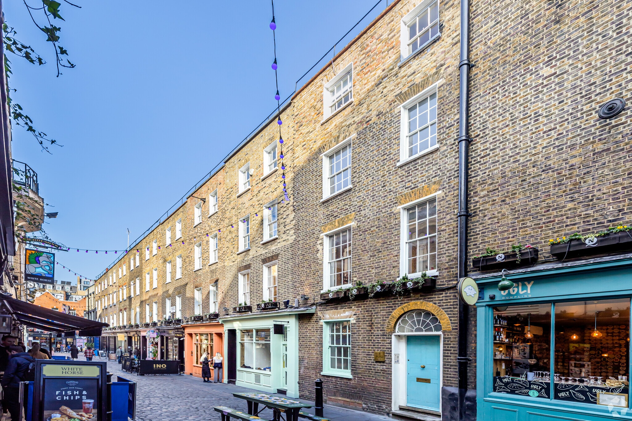 2 Newburgh St, London for sale Primary Photo- Image 1 of 1