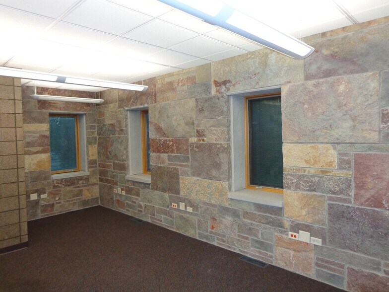 4466 County Highway P, Jackson, WI for lease - Interior Photo - Image 2 of 8