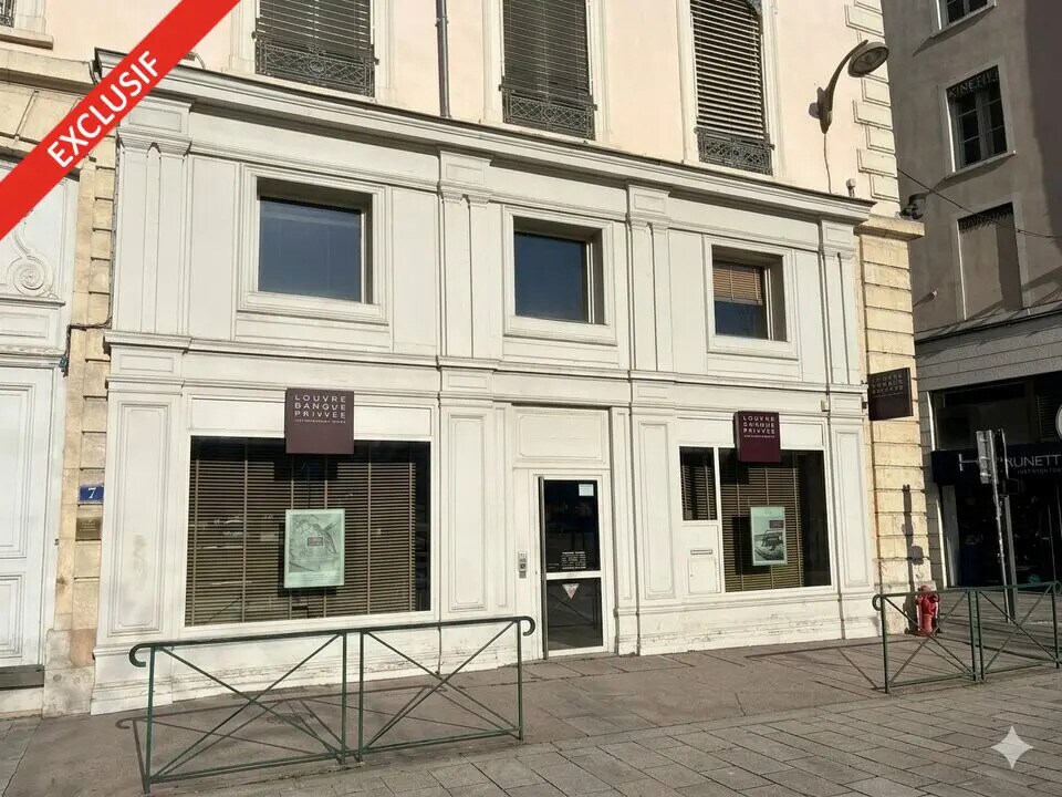 Location Commerce 250 m² - Photo 1