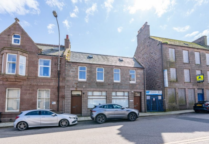 48-50 Broad St, Peterhead for lease - Primary Photo - Image 1 of 2