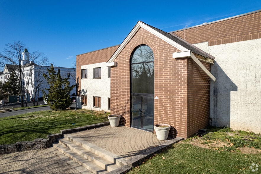 313 South Ave, Fanwood, NJ 07023 Fanwood Plaza