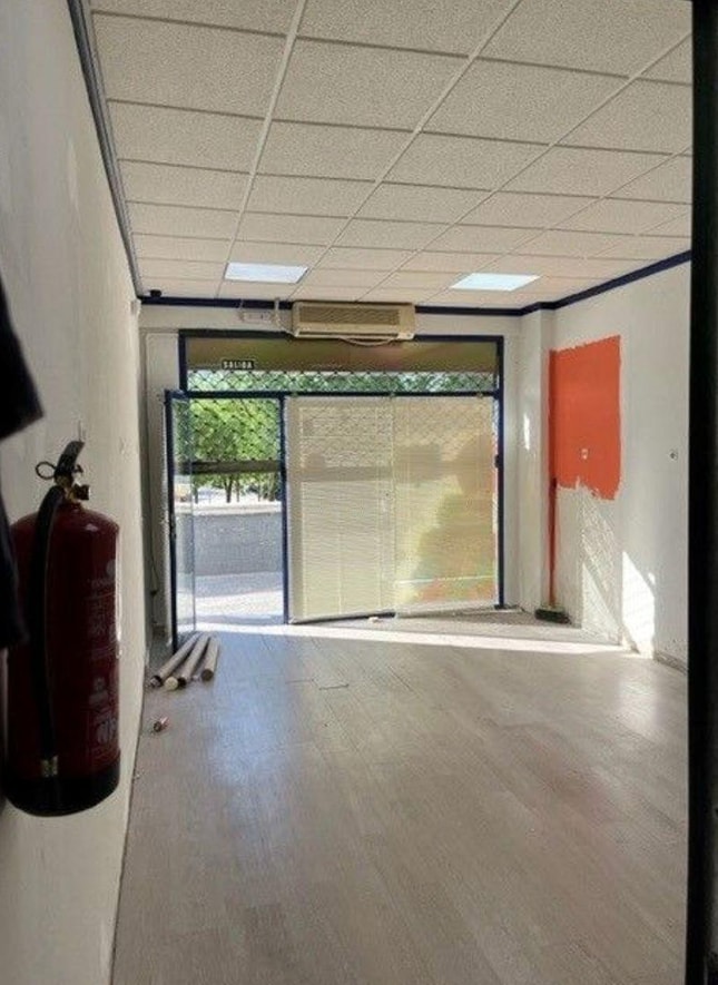 Calle Tamarindo, 13, Móstoles, Madrid for lease Interior Photo- Image 1 of 2