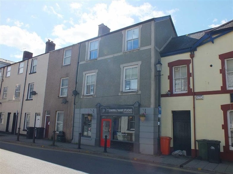 2 Watling St, Llanrwst for sale - Primary Photo - Image 1 of 1