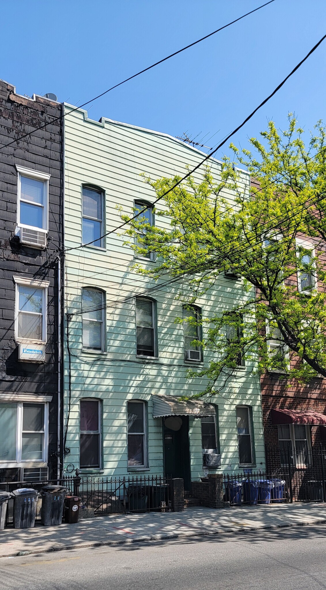 921 Metropolitan Ave, Brooklyn, NY for sale Building Photo- Image 1 of 2