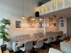 Retail in Barcelona, Barcelona for lease Interior Photo- Image 2 of 5