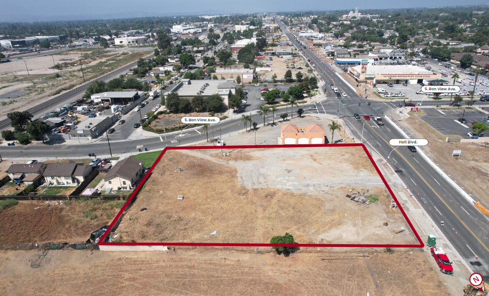 914 Holt Blvd, Ontario, CA for lease - Building Photo - Image 3 of 4