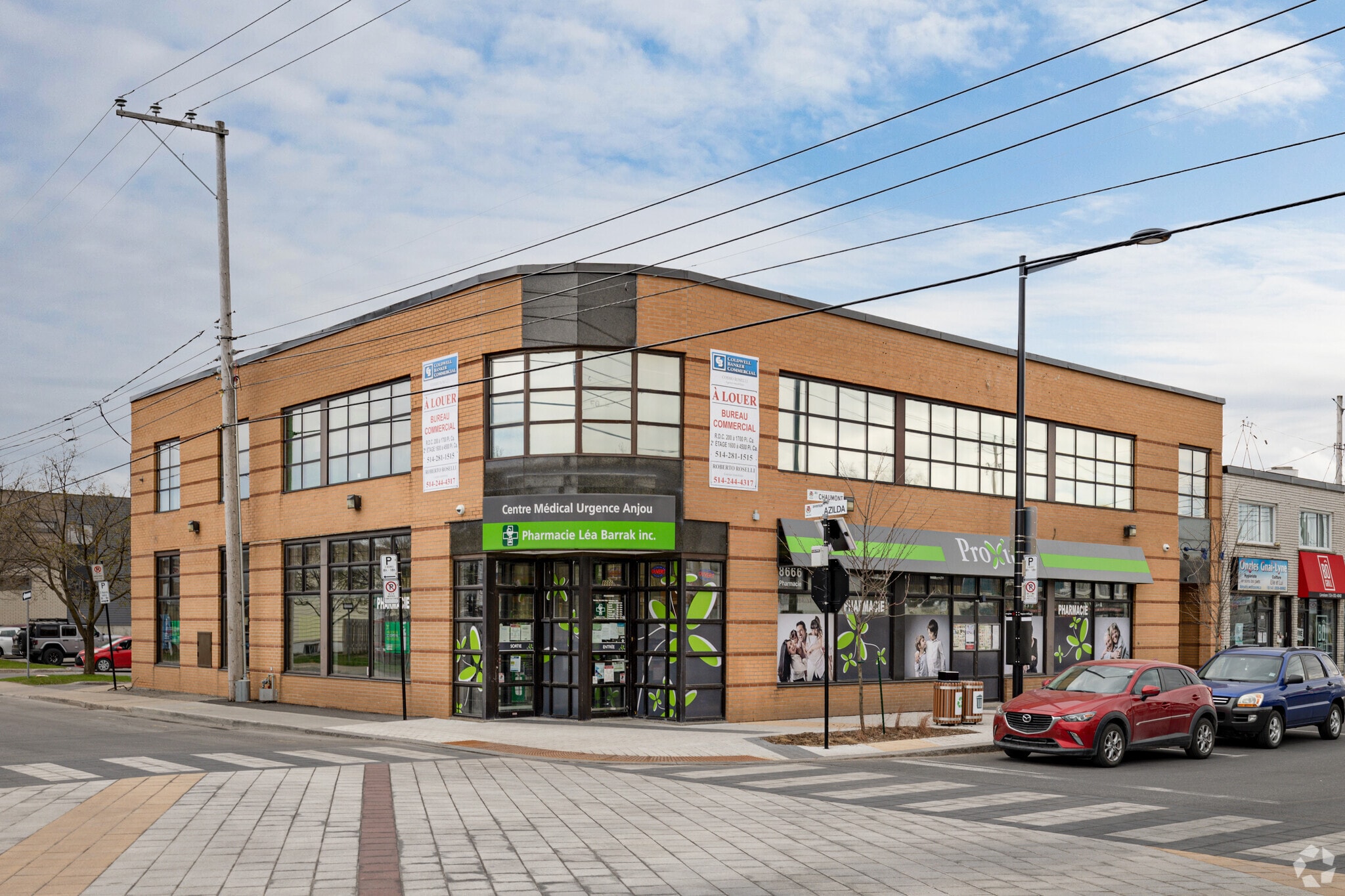 8664-8666 Av de Chaumont, Montréal, QC for sale Primary Photo- Image 1 of 1