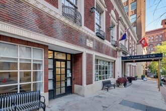 918 Baltimore Ave, Kansas City, MO for lease Building Photo- Image 2 of 8