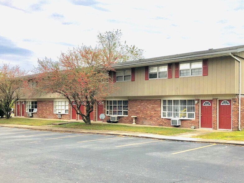 500 N Westridge, Carbondale, IL 62901