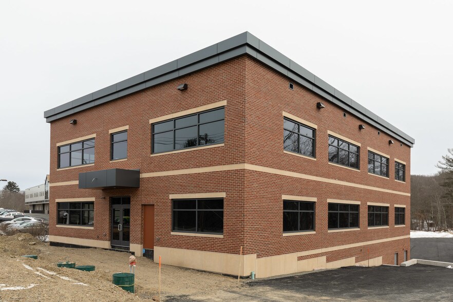 305 Newburyport Tpke, Rowley, MA 01969