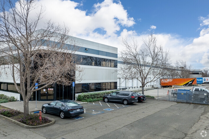 13951 Washington Ave, San Leandro, CA for lease - Building Photo - Image 1 of 7