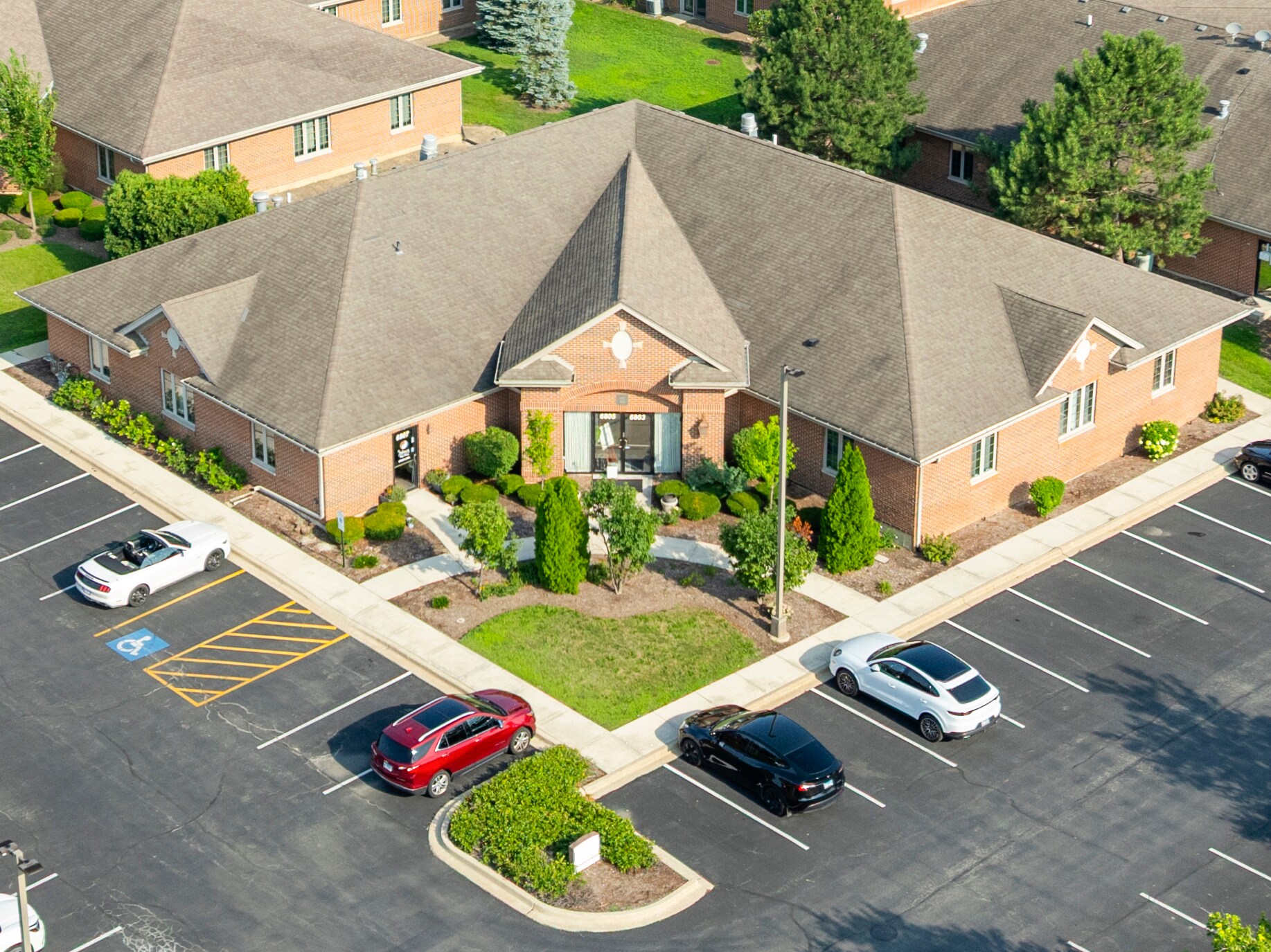 6803-6807 S Kingery Hwy, Willowbrook, IL for sale Building Photo- Image 1 of 1