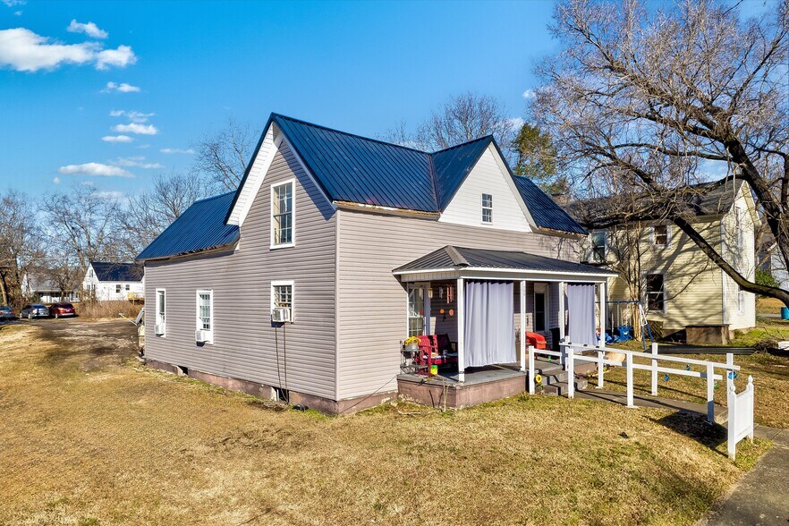 706 Washington Ave, Etowah, TN for sale - Building Photo - Image 2 of 7