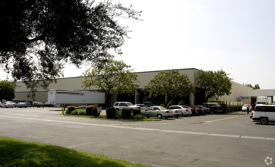 14502-14514 Best Ave, Santa Fe Springs, CA for lease - Building Photo - Image 3 of 3