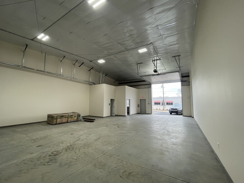 904 E Russell St, Fayetteville, NC for lease - Interior Photo - Image 3 of 7