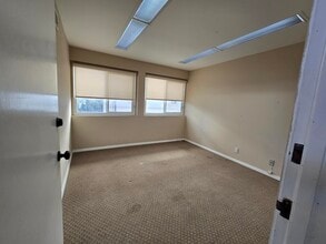 4766 Park Granada, Calabasas, CA for lease Building Photo- Image 2 of 8