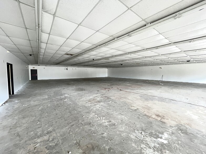 14166 Alabama St, Jay, FL for lease - Interior Photo - Image 3 of 13