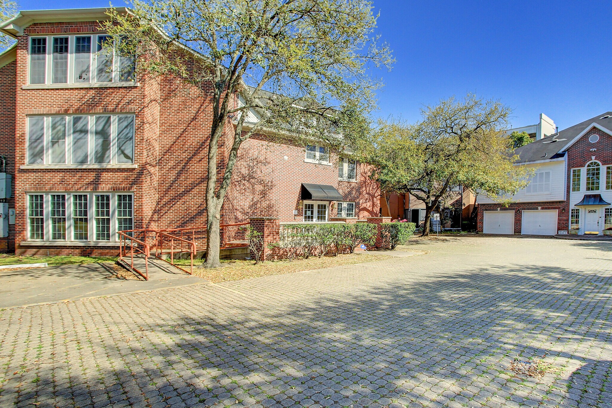 4314 Yoakum Blvd, Houston, TX 77006 Office for Sale