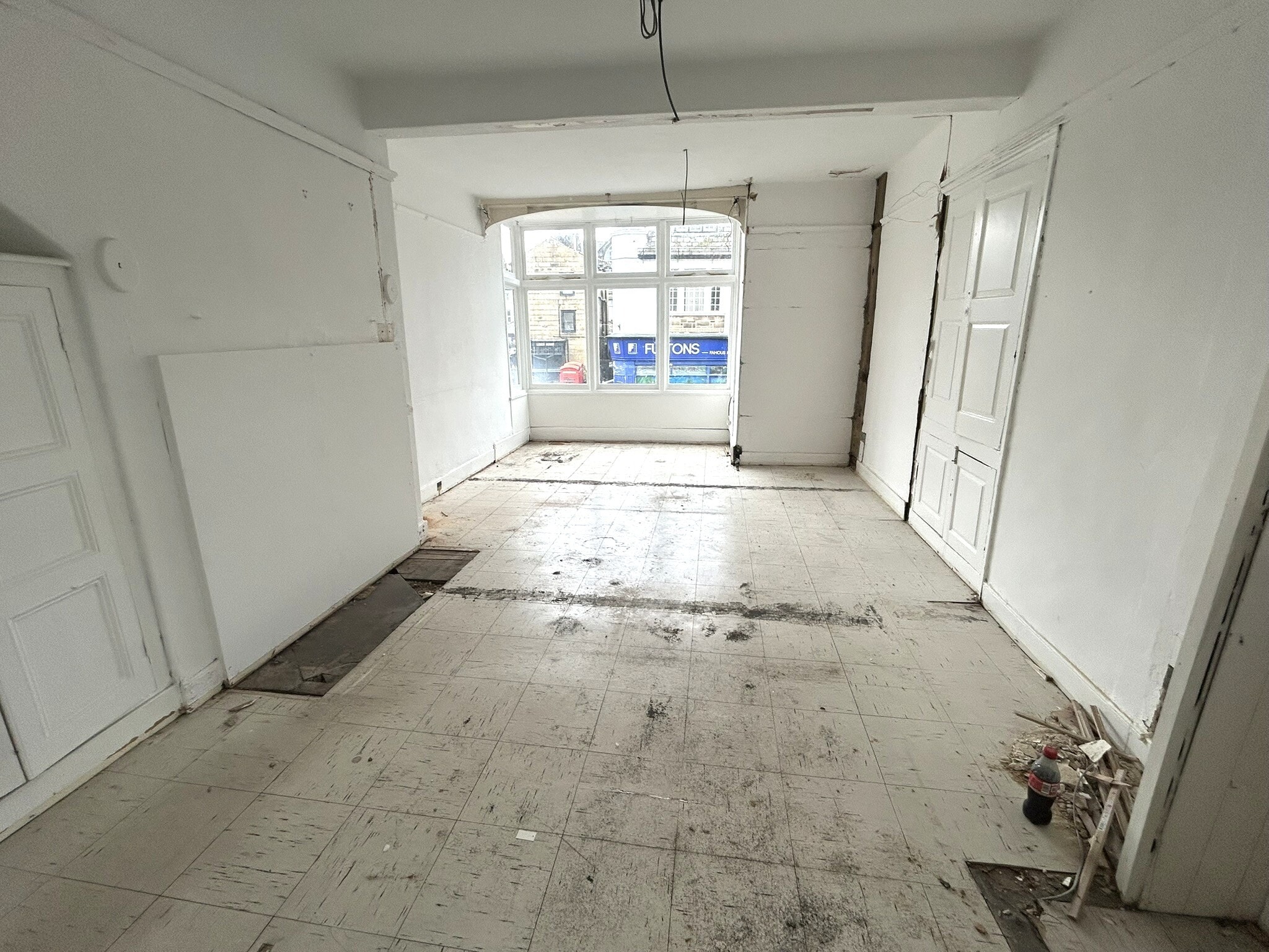 22-26 Market Pl, Otley for lease Interior Photo- Image 1 of 2