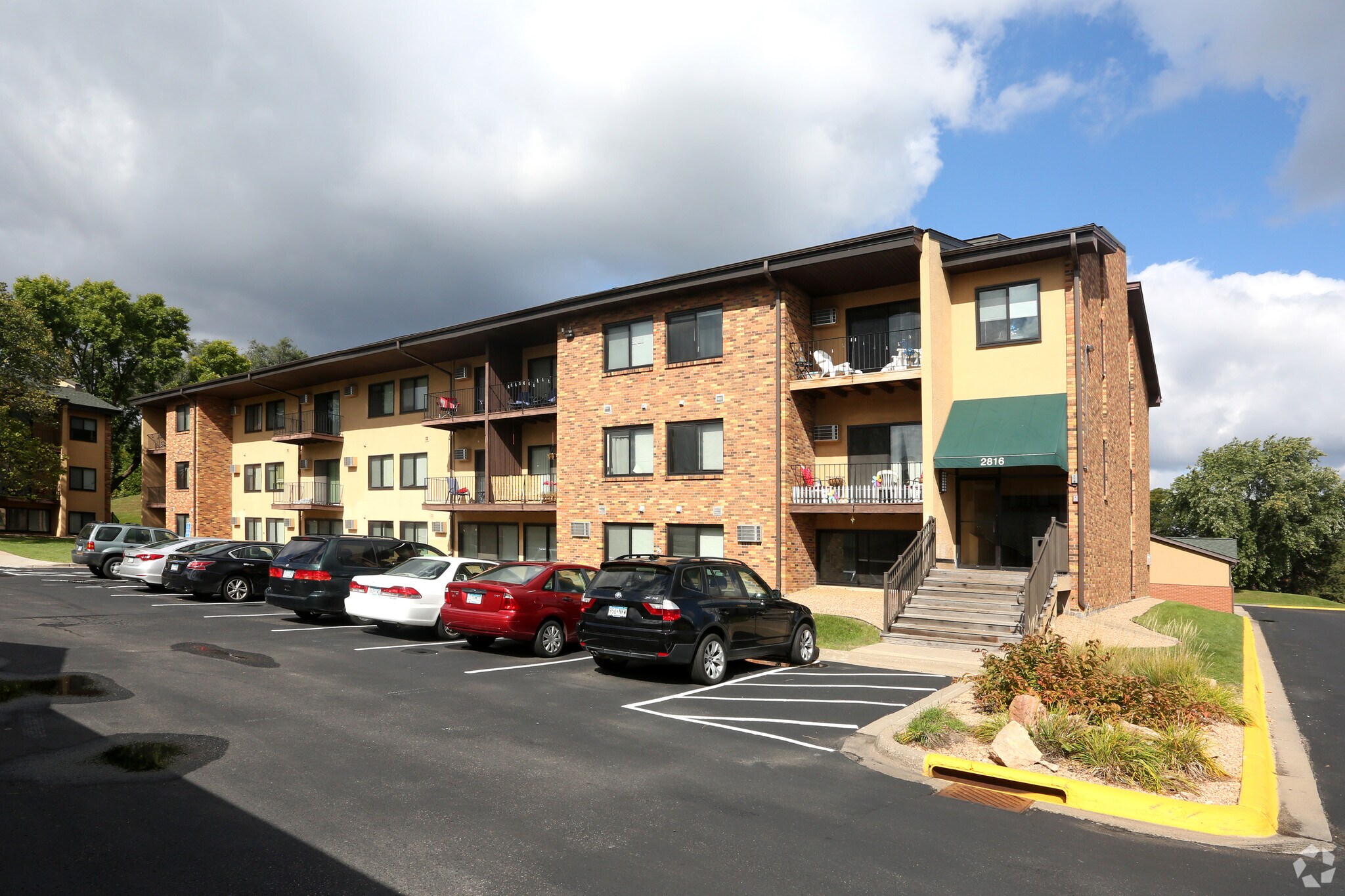 2808 Silver Ln NE, Saint Anthony, MN for sale Primary Photo- Image 1 of 1