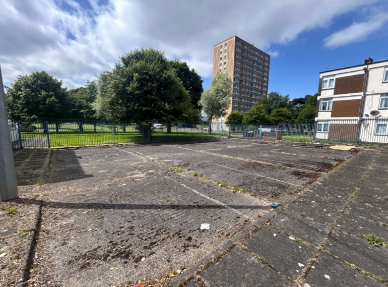 331 Cregagh Rd, Belfast for sale - Building Photo - Image 2 of 6