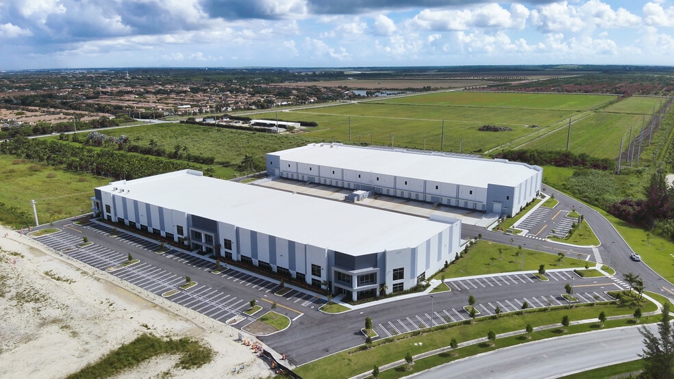 3175 Park of Commerce Blvd, Homestead, FL for lease - Building Photo - Image 2 of 5