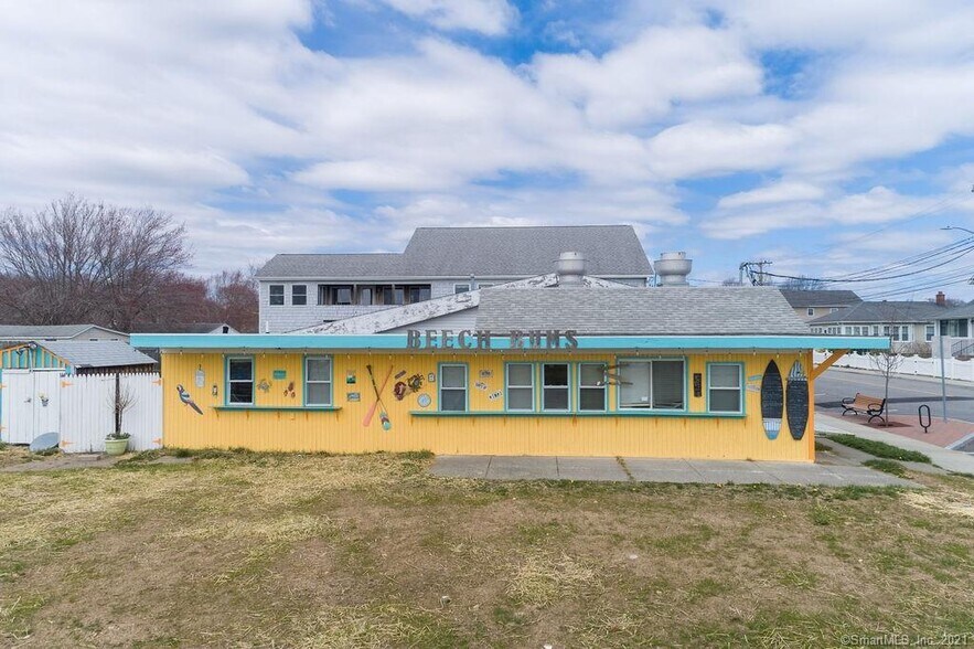 83 Hartford Ave, Old Lyme, CT 06371