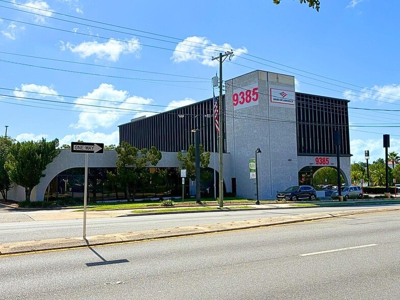 9385 N 56th St, Temple Terrace, FL for sale - Building Photo - Image 2 of 2