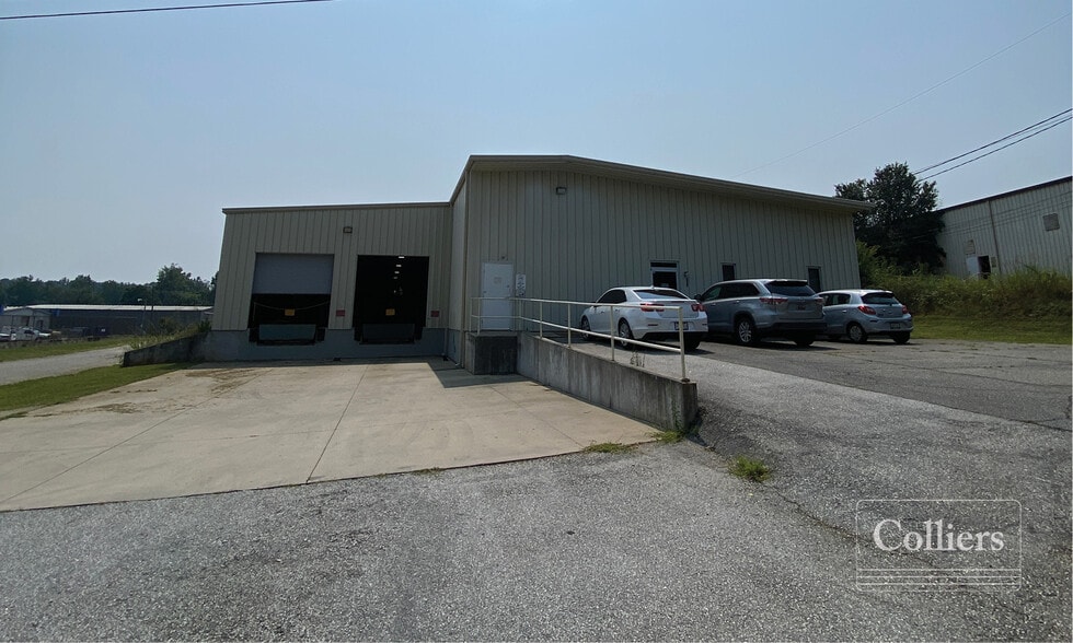 119 Old Airport Rd, Roebuck, SC 29376