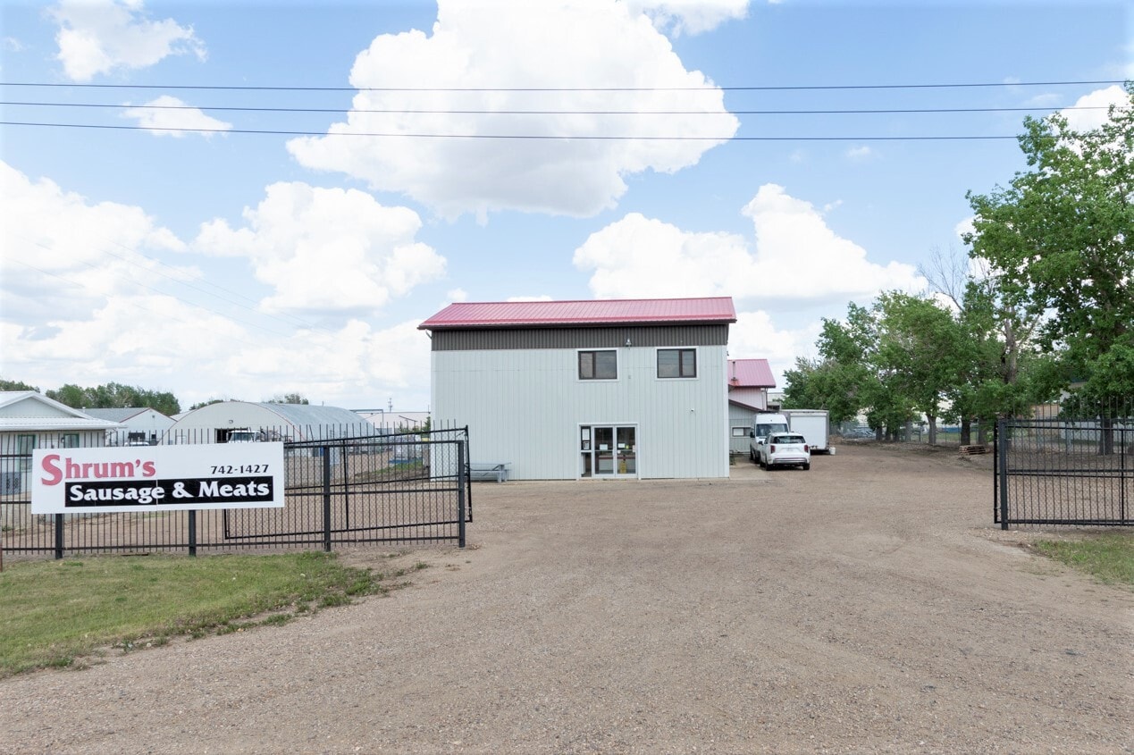 4703 42 St, Stettler, AB for sale Building Photo- Image 1 of 1