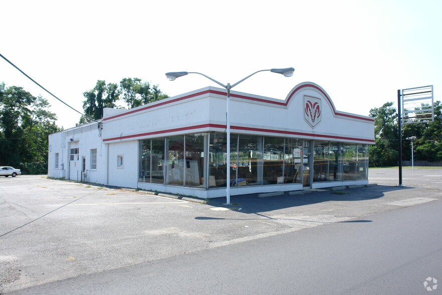 131 Newman Springs Rd, Red Bank, NJ for sale - Primary Photo - Image 1 of 1