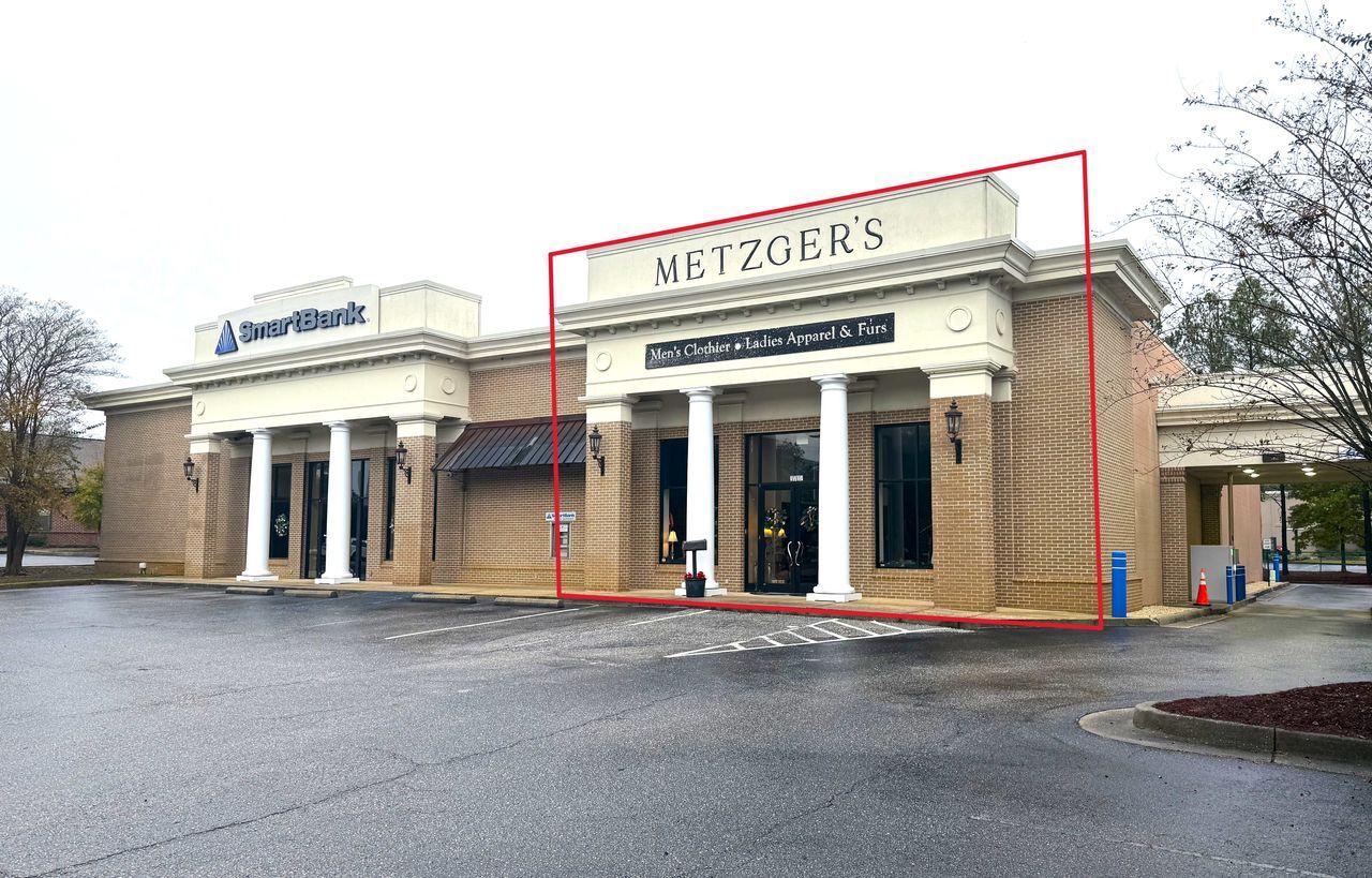 3702-3704 Dauphin St, Mobile, AL for lease Building Photo- Image 1 of 6