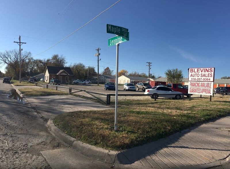3407 W Maple, Wichita, KS for sale - Primary Photo - Image 1 of 1