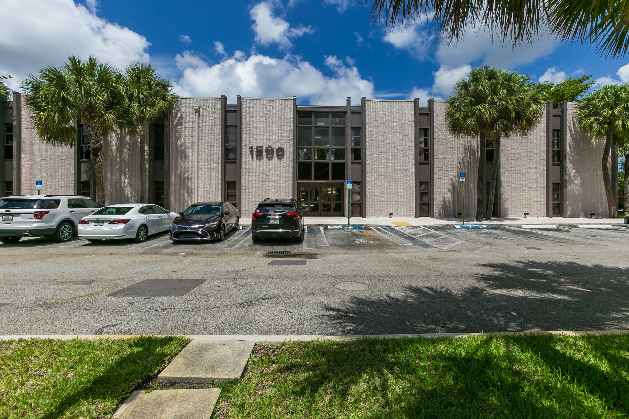 1500 N University Dr, Coral Springs, FL for lease Building Photo- Image 1 of 6