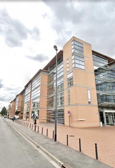 Office in Ivry-sur-Seine for lease - Building Photo - Image 1 of 6