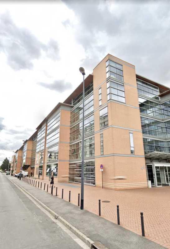Office in Ivry-sur-Seine for lease Building Photo- Image 1 of 7