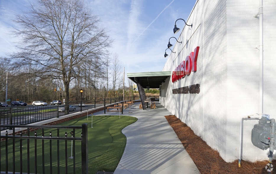 9615 Bailey Rd, Cornelius, NC for sale - Building Photo - Image 3 of 10