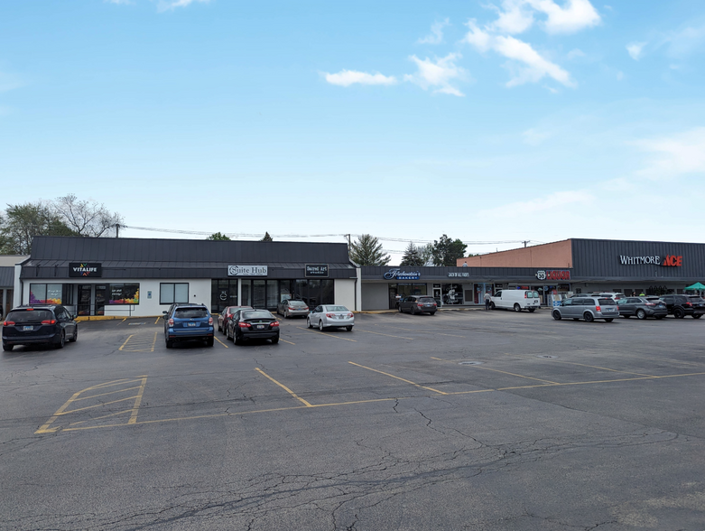 346-358 W Maple St, New Lenox, IL for lease - Building Photo - Image 2 of 7