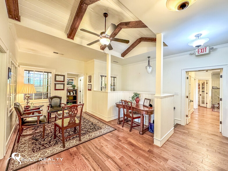 3007-3011 Piedmont Rd NE, Atlanta, GA for lease - Building Photo - Image 2 of 9