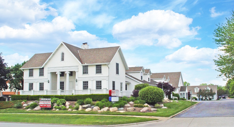 1812-1814 S Rochester Rd, Rochester Hills, MI for lease - Building Photo - Image 2 of 9