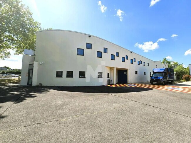 Location Bureaux 120 m² à 480 m²