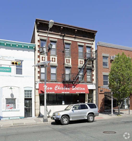 289 Broadway, Bayonne, NJ for sale - Primary Photo - Image 1 of 1