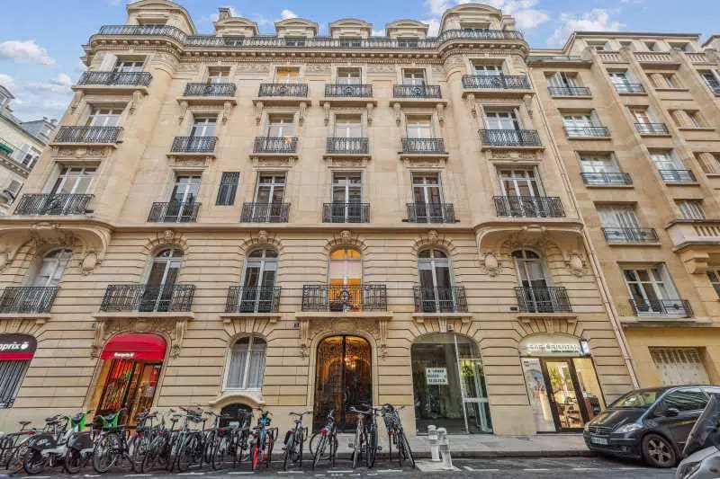 Office in Paris for lease Building Photo- Image 1 of 13