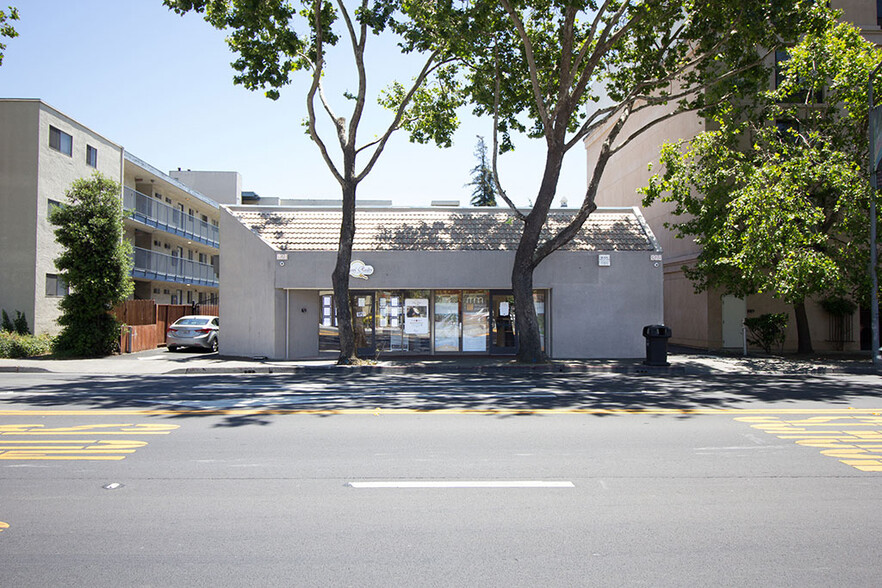 325 Davis St, San Leandro, CA for sale - Building Photo - Image 1 of 1